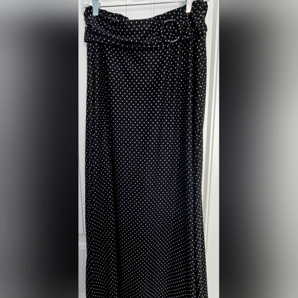 Maxi skirt black & white polka dots size Lrg